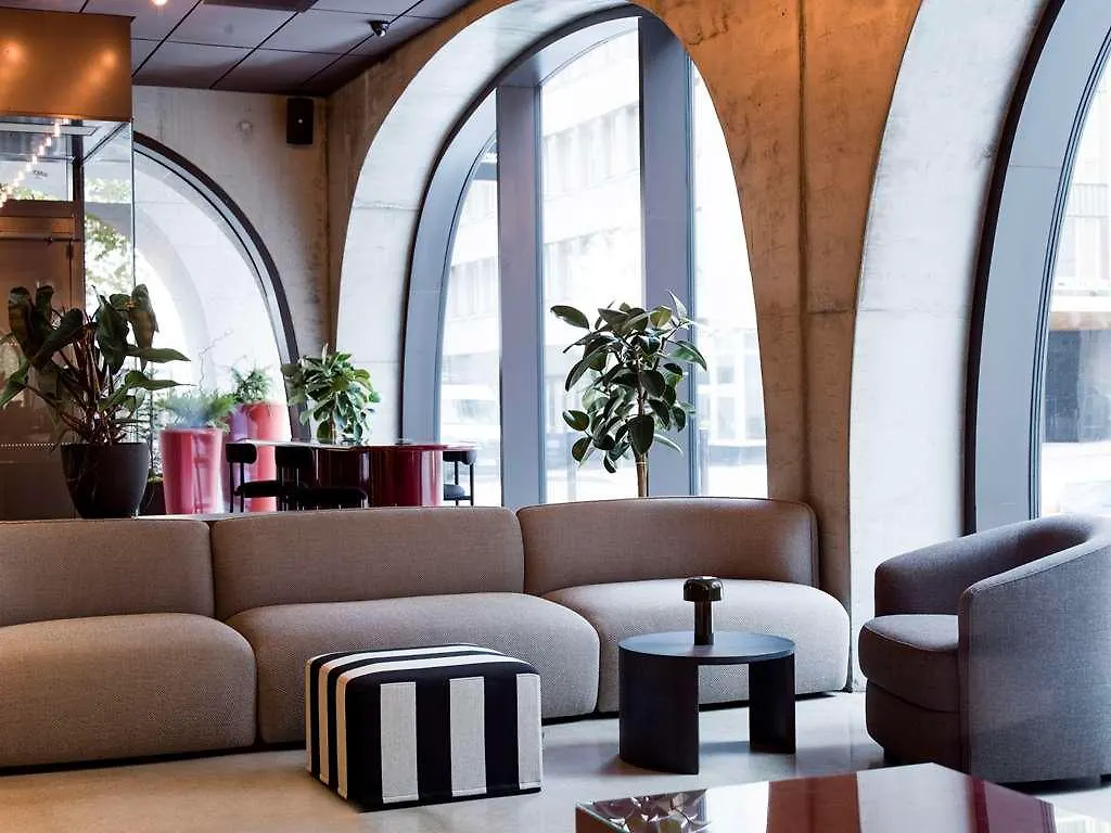 Radisson Red Helsinki Hotel 0*,
