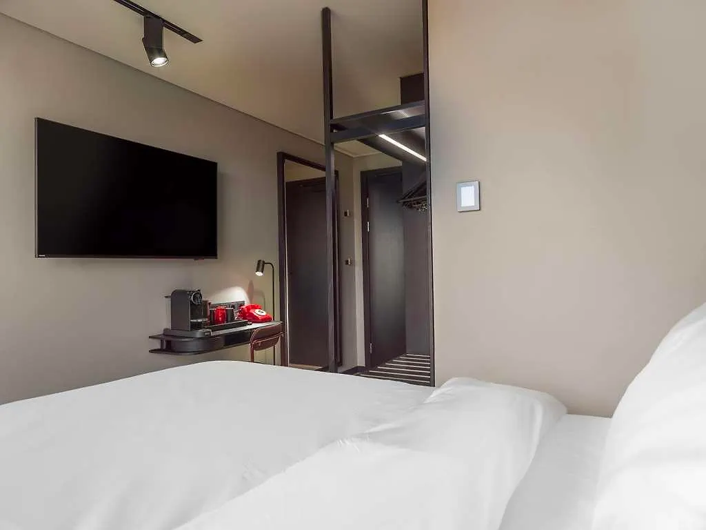 Radisson Red Helsinki Hotell 0*,